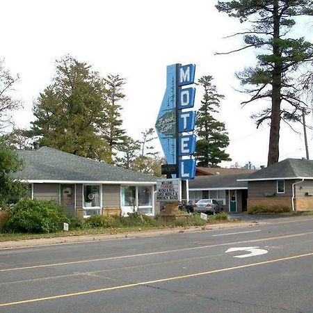 Forest Lake Motel Grand Rapids Exteriör bild