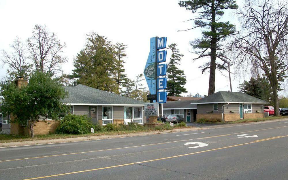 Forest Lake Motel Grand Rapids Exteriör bild
